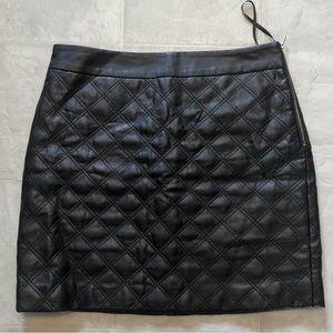 Banana Republic Faux Leather Quilted Pencil skirt